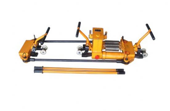 點(diǎn)擊查看詳細(xì)信息<br>標(biāo)題：YTF-400Ⅱ型液壓軌縫調(diào)整器 閱讀次數(shù)：2152